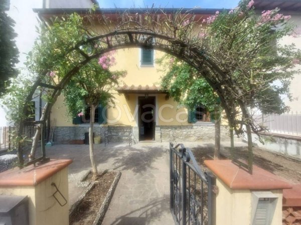appartamento in vendita a Figline e Incisa Valdarno in zona Figline Valdarno