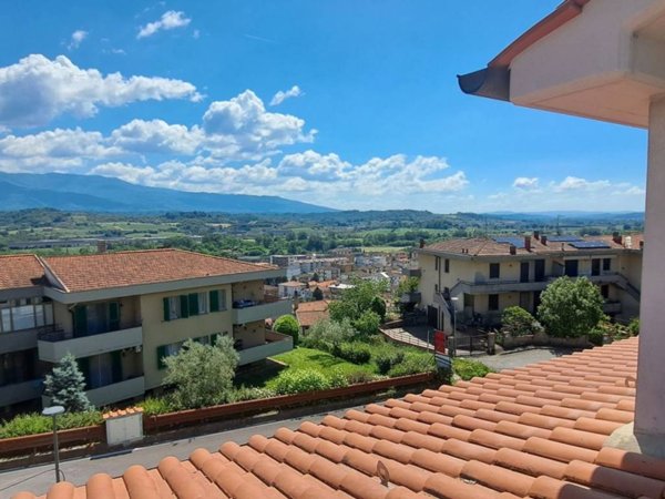 casa indipendente a Figline e Incisa Valdarno in zona Incisa in Val d'Arno
