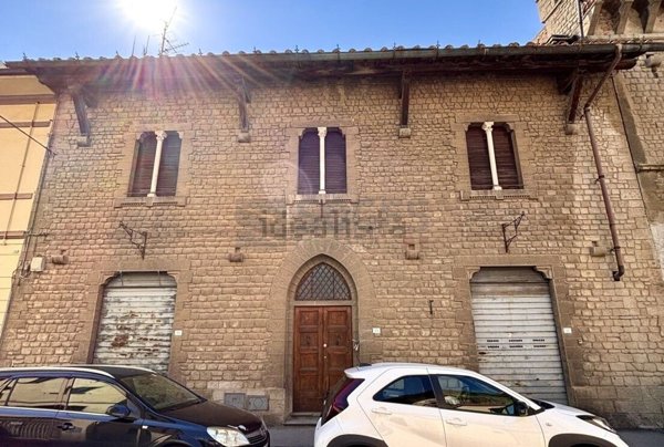 casa indipendente a Figline e Incisa Valdarno in zona Figline Valdarno
