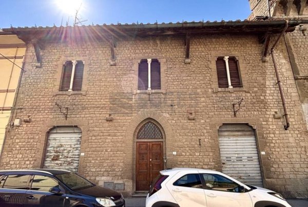 casa indipendente a Figline e Incisa Valdarno in zona Figline Valdarno