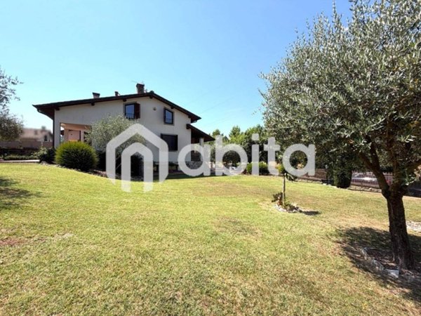 casa indipendente in vendita a Figline e Incisa Valdarno