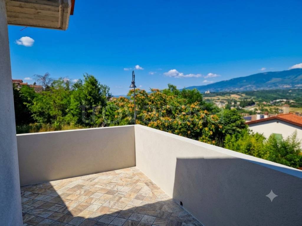 casa indipendente in vendita a Figline e Incisa Valdarno