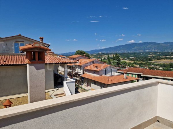 casa indipendente in vendita a Figline e Incisa Valdarno