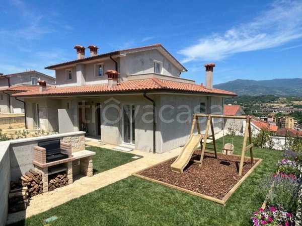 casa indipendente a Figline e Incisa Valdarno in zona Incisa in Val d'Arno