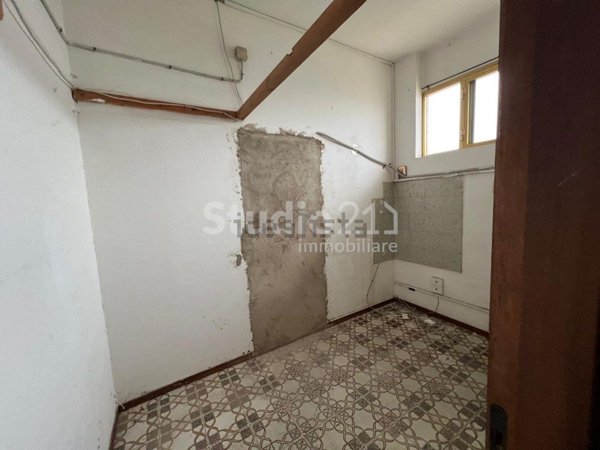 locale commerciale a Figline e Incisa Valdarno in zona Incisa in Val d'Arno