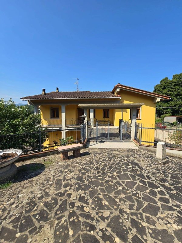casa indipendente in vendita a Figline e Incisa Valdarno in zona Porcellino