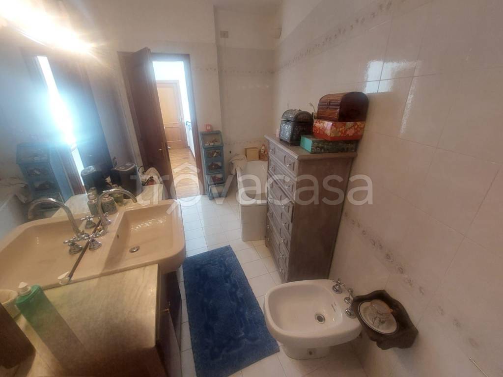casa indipendente a Figline e Incisa Valdarno in zona Figline Valdarno