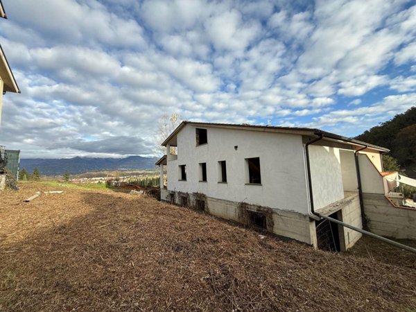 casa indipendente a Figline e Incisa Valdarno in zona Figline Valdarno