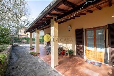 casa indipendente in vendita a Figline e Incisa Valdarno in zona Brollo
