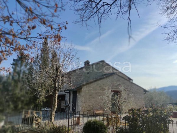 casa indipendente in vendita a Scarperia e San Piero in zona San Piero a Sieve