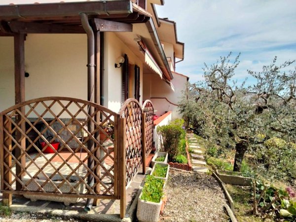 casa indipendente in vendita a Scarperia e San Piero in zona Ponzalla