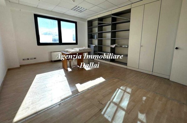 ufficio in vendita a Scarperia e San Piero in zona Scarperia
