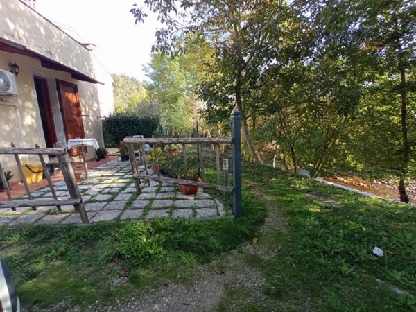 appartamento in vendita a Scarperia e San Piero in zona San Piero a Sieve