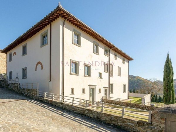 appartamento in vendita a Scarperia e San Piero in zona San Piero a Sieve