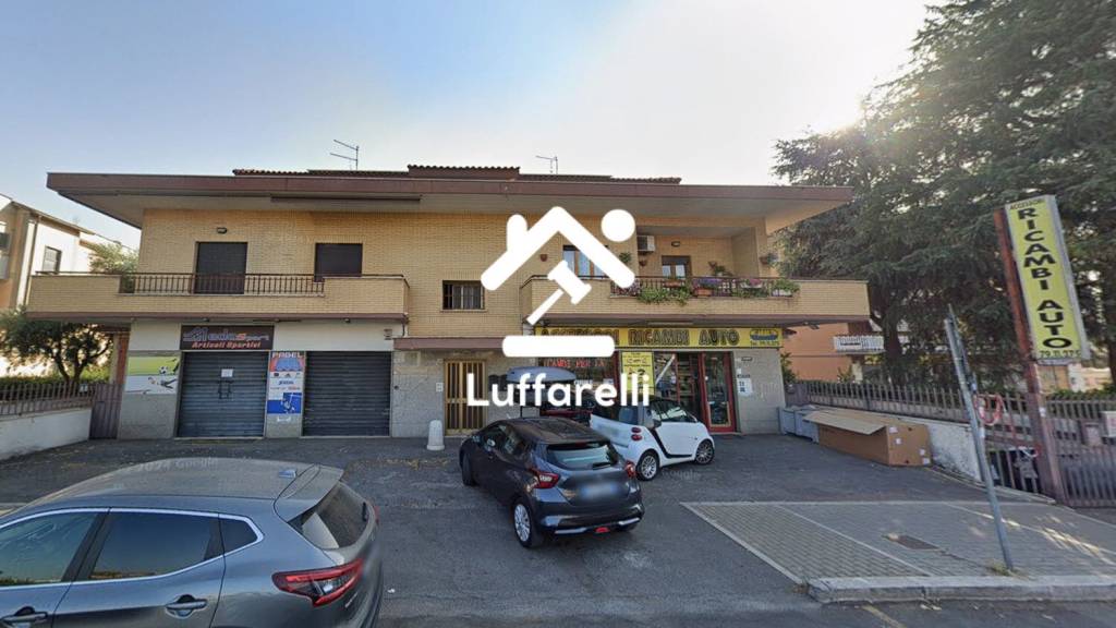 locale commerciale in vendita a Scarperia e San Piero in zona Scarperia