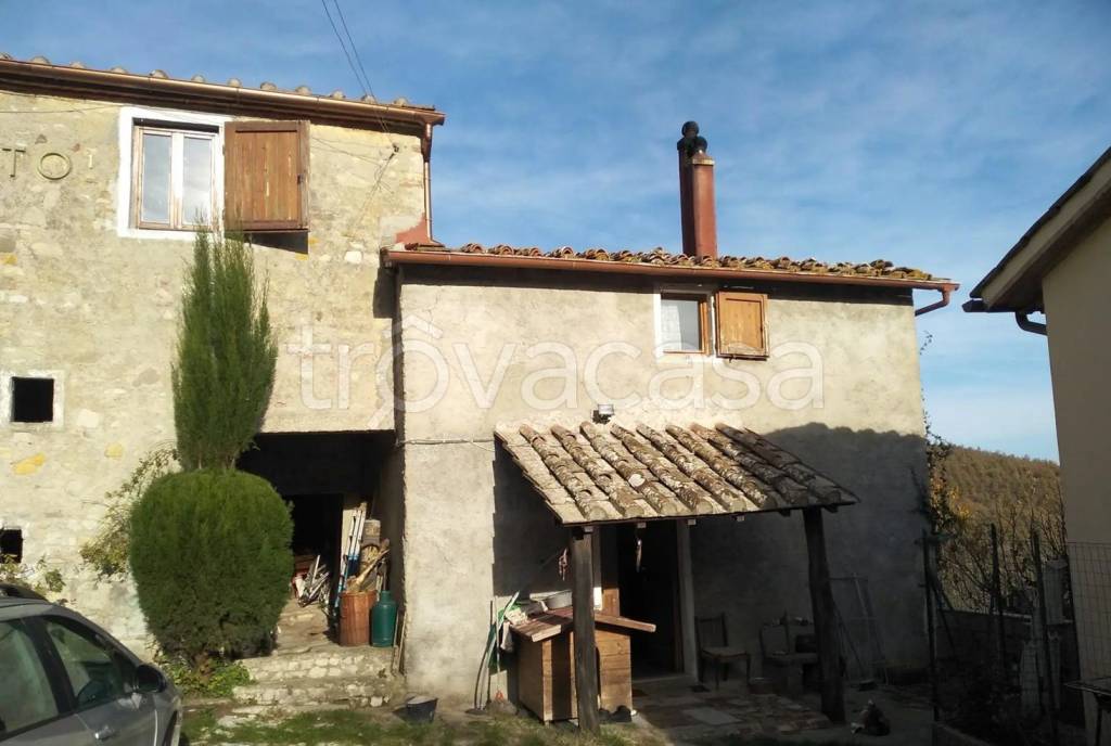 appartamento in vendita a Scarperia e San Piero in zona San Piero a Sieve