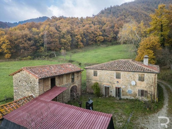 casa indipendente in vendita a Scarperia e San Piero