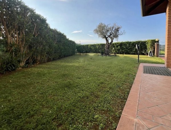 casa indipendente in vendita a Scarperia e San Piero in zona San Piero a Sieve