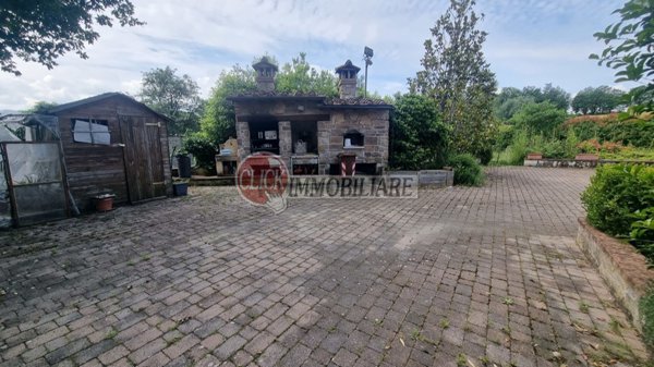 casa indipendente in vendita a Scarperia e San Piero in zona San Piero a Sieve