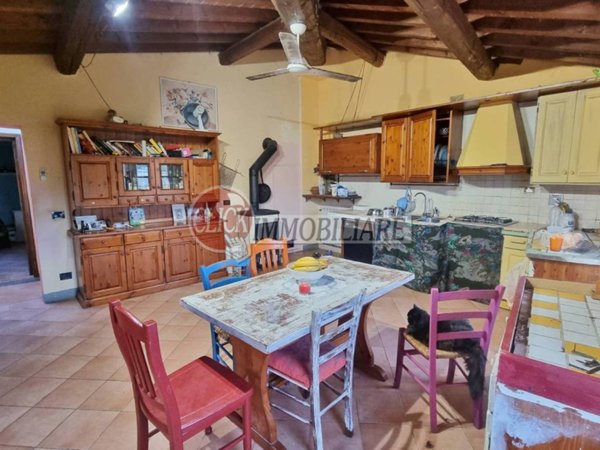 casa indipendente in vendita a Scarperia e San Piero in zona San Piero a Sieve