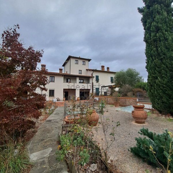 casa indipendente in vendita a Scarperia e San Piero