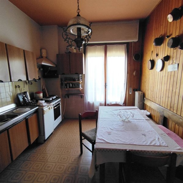 appartamento in vendita a Scarperia e San Piero in zona San Piero a Sieve