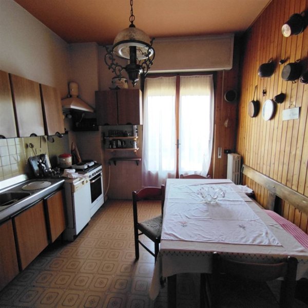 appartamento in vendita a Scarperia e San Piero in zona San Piero a Sieve
