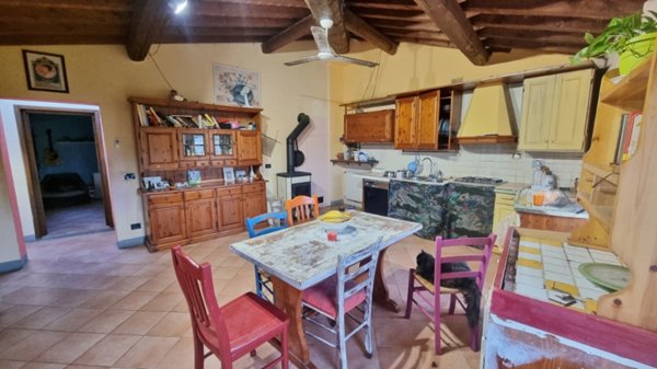 casa indipendente in vendita a Scarperia e San Piero in zona San Piero a Sieve