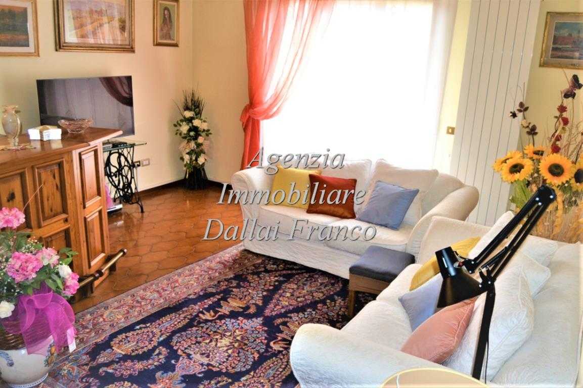 appartamento in vendita a Scarperia e San Piero in zona Scarperia