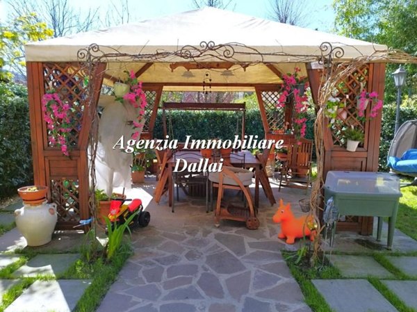 casa indipendente in vendita a Scarperia e San Piero in zona San Piero a Sieve