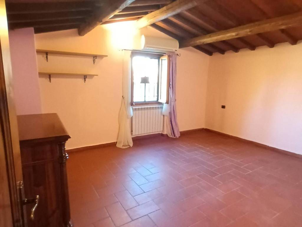 casa indipendente in vendita a Scarperia e San Piero in zona San Piero a Sieve