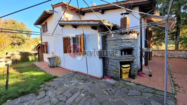 casa indipendente in vendita a Scarperia e San Piero in zona San Piero a Sieve