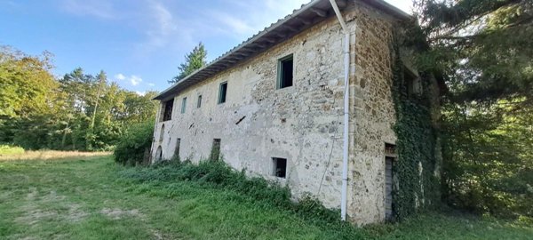 casa indipendente in vendita a Scarperia e San Piero in zona San Piero a Sieve