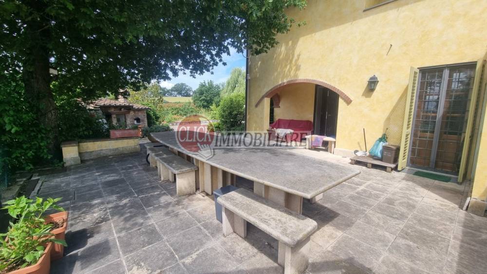 casa indipendente in vendita a Scarperia e San Piero in zona San Piero a Sieve