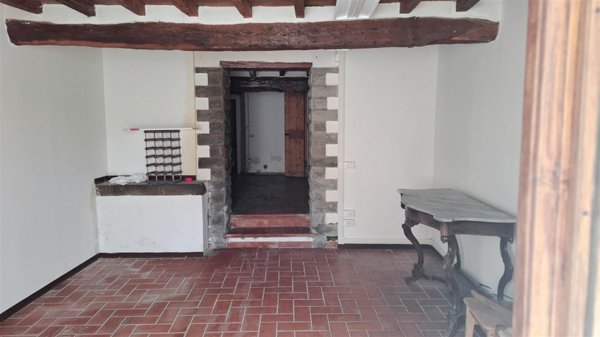 negozio in vendita a Scarperia e San Piero in zona San Piero a Sieve