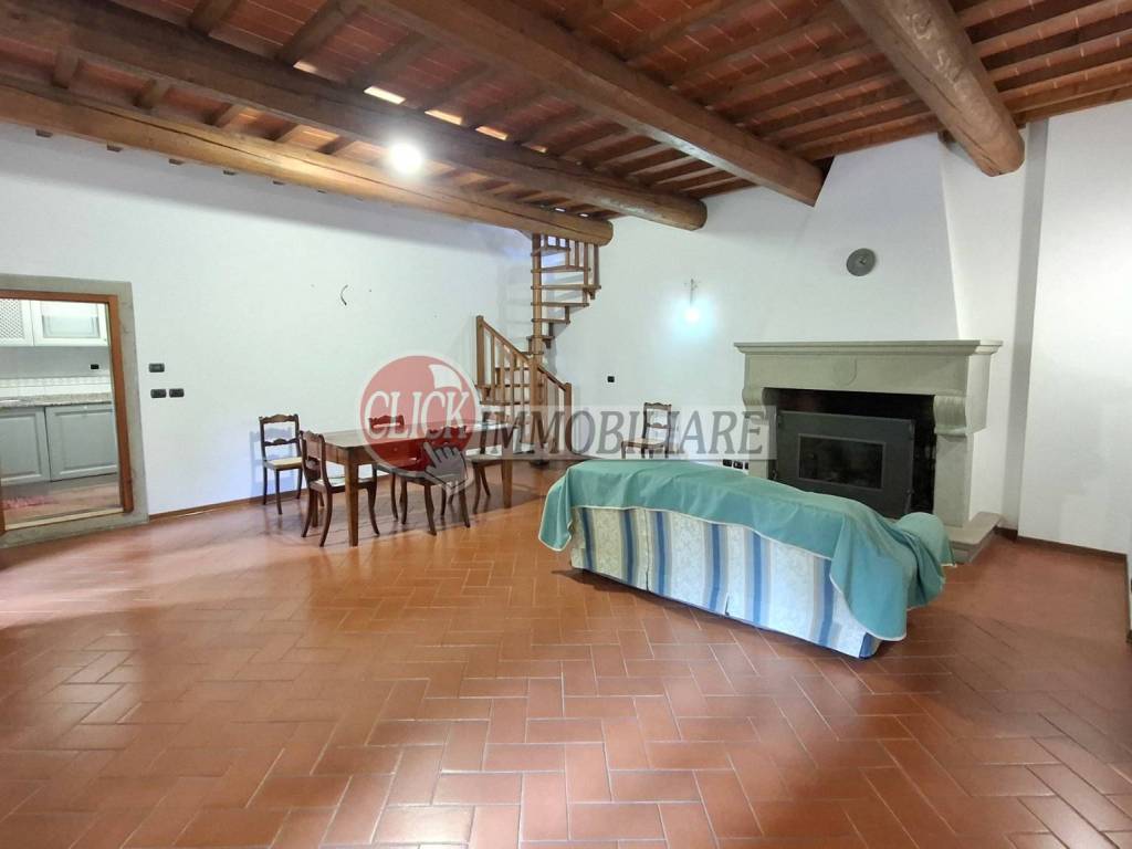 appartamento in vendita a Scarperia e San Piero in zona Scarperia