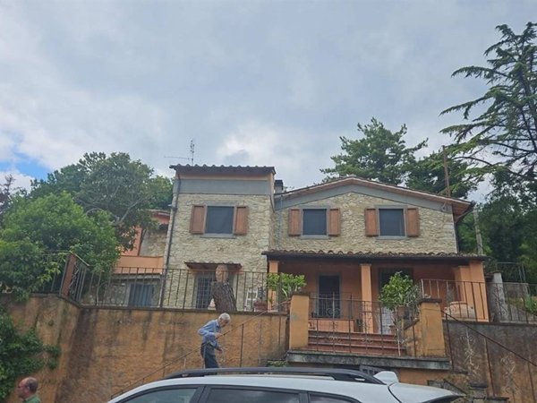 casa indipendente in vendita a Scarperia e San Piero in zona Scarperia