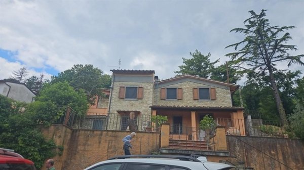 casa indipendente in vendita a Scarperia e San Piero in zona Scarperia