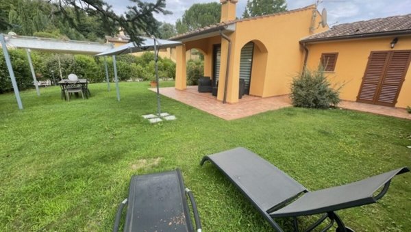 casa indipendente in vendita a Scarperia e San Piero in zona San Piero a Sieve