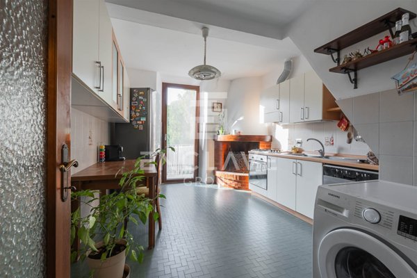 appartamento in vendita a Scarperia e San Piero in zona San Piero a Sieve