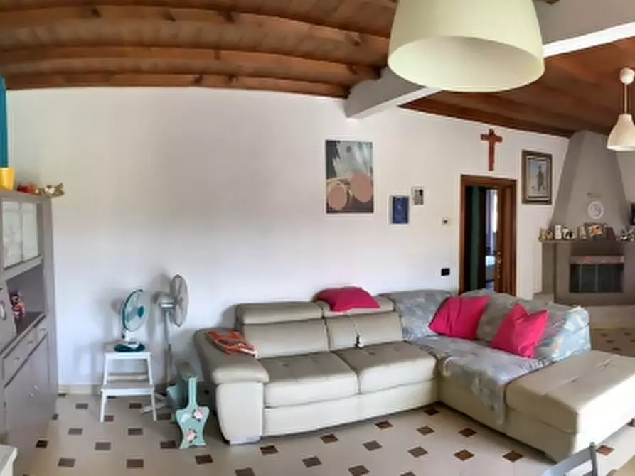 appartamento in vendita a Scarperia e San Piero in zona San Piero a Sieve