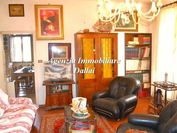 appartamento in vendita a Scarperia e San Piero in zona San Piero a Sieve