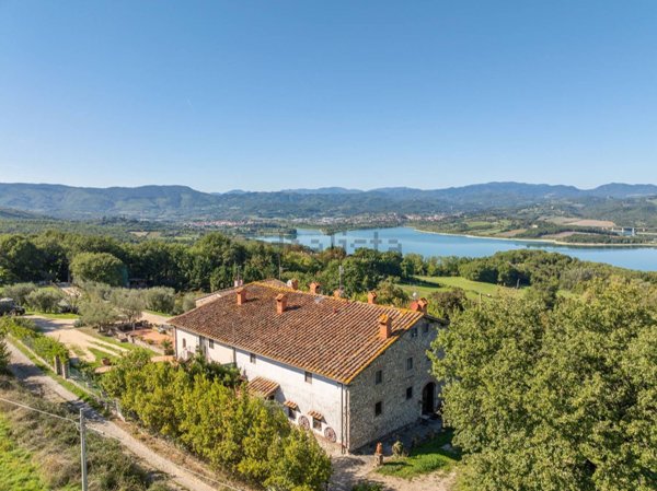 casa indipendente in vendita a Scarperia e San Piero