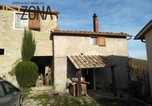 appartamento in vendita a Scarperia e San Piero in zona Scarperia