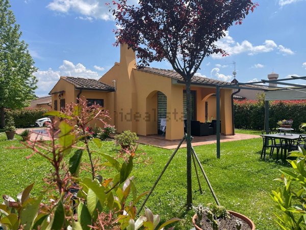 casa indipendente in vendita a Scarperia e San Piero in zona San Piero a Sieve