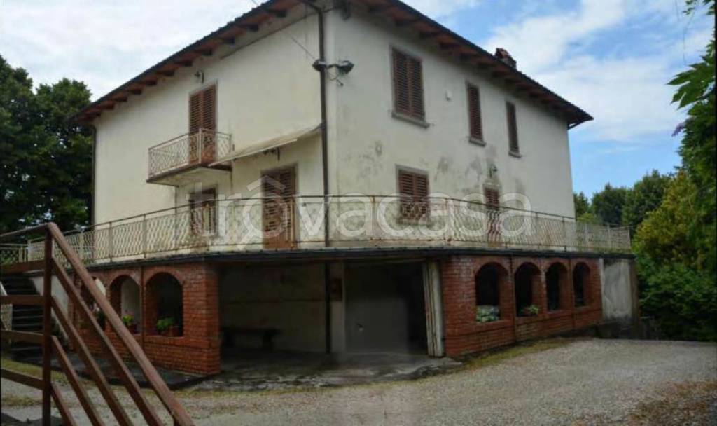 casa indipendente in vendita a Scarperia e San Piero