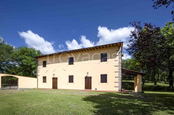 casa indipendente in vendita a Scarperia e San Piero