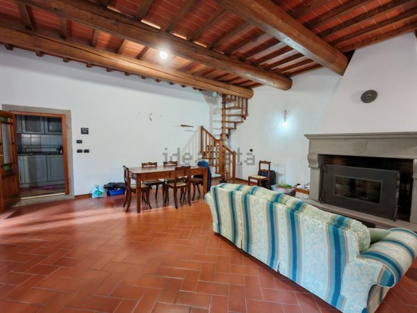 appartamento in vendita a Scarperia e San Piero in zona Scarperia