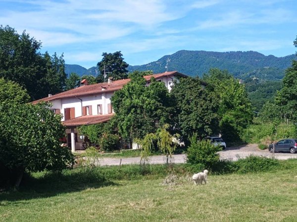 casa indipendente in vendita a Scarperia e San Piero