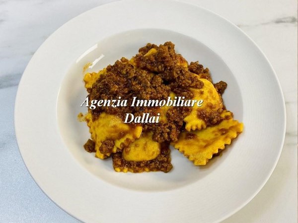 negozio in vendita a Scarperia e San Piero